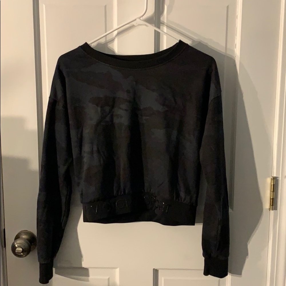 VS Sport camo crop sweater